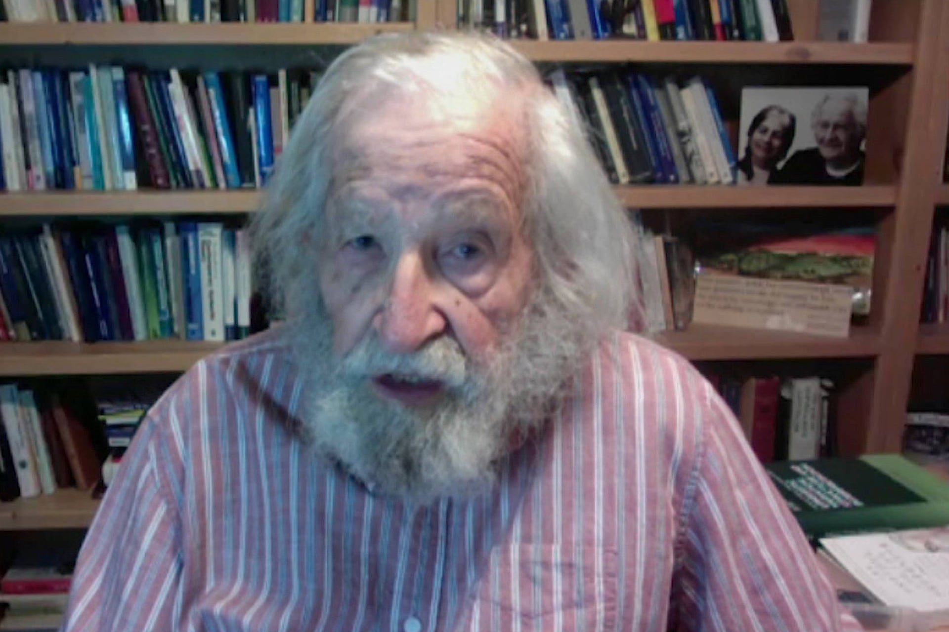 Noam Chomsky: El papel de Estados Unidos en la guerra Rusia - Ucrania y el fantasma del holocausto nuclear.