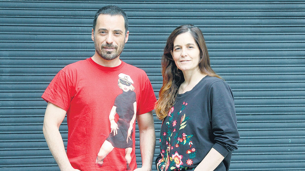 La propuesta de Velázquez y Estévez se puede ver los sábados en el Espacio Callejón.