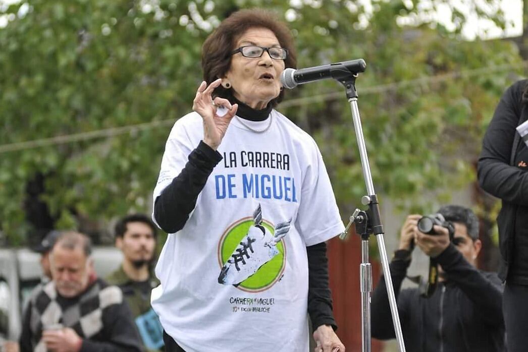 Elvira en una de sus apariciones en la carrera de Miguel