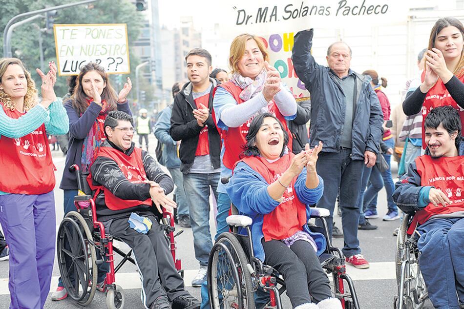 “La ciudad impone barreras a las personas con alguna discapacidad.”