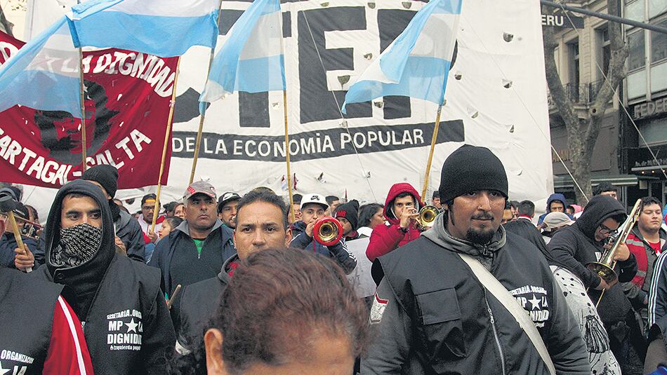 Las organizaciones ofrecerán una cena de Navidad para los sin techo y los cartoneros.