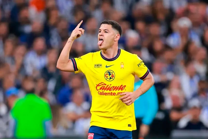 Richard Sánchez se desempeña en el América mexicano