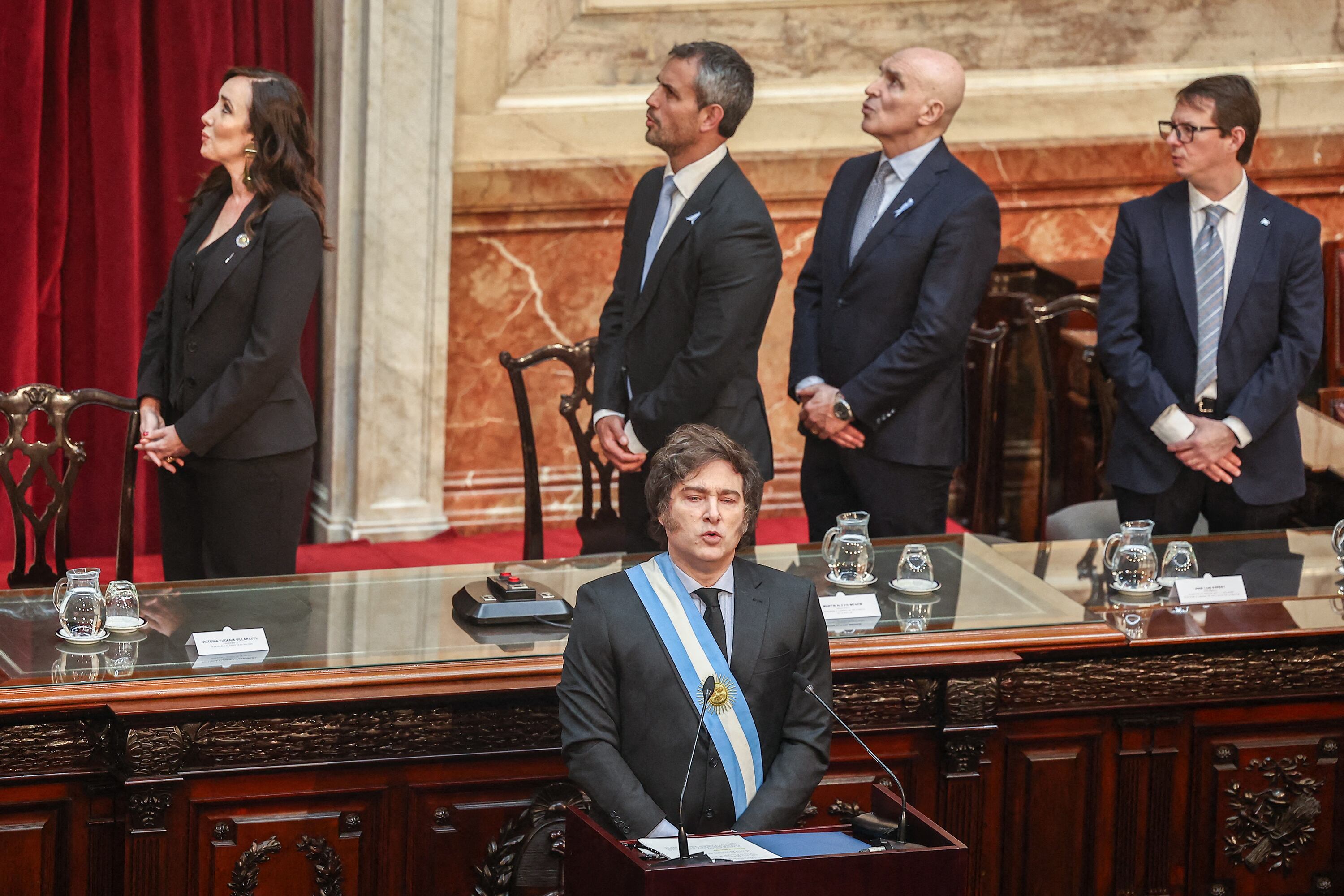 La pirotecnia ajustadora del Presidente no repara en cálculos lógicos.