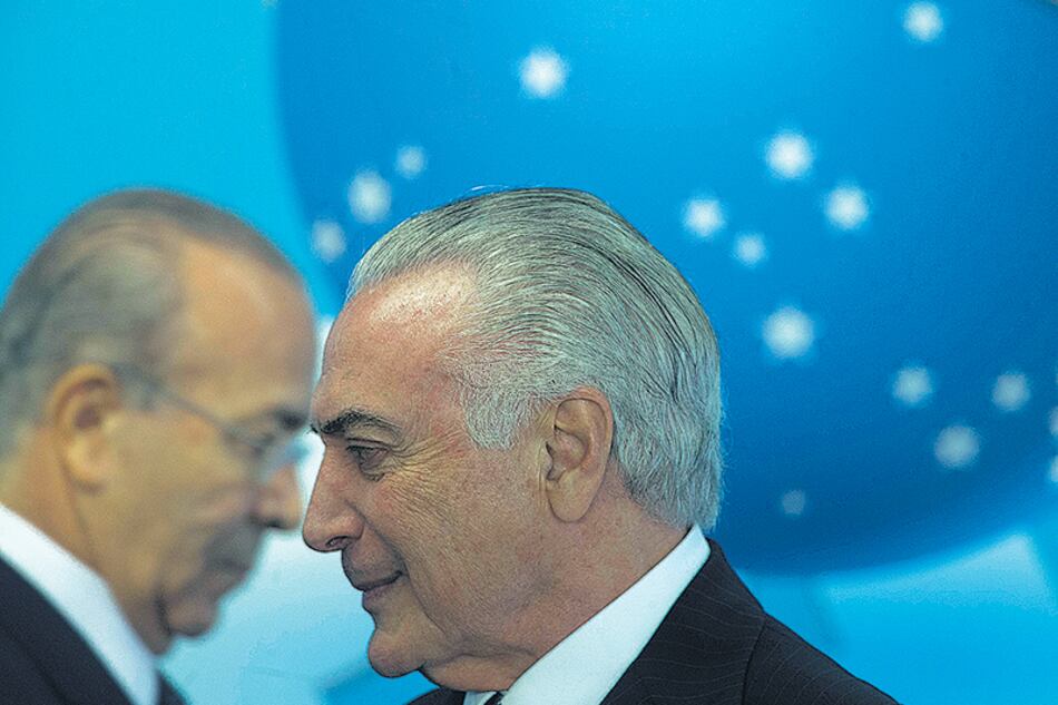 Temer acumula denuncias y acusaciones, pero se muestra desafiante y se niega a renunciar.