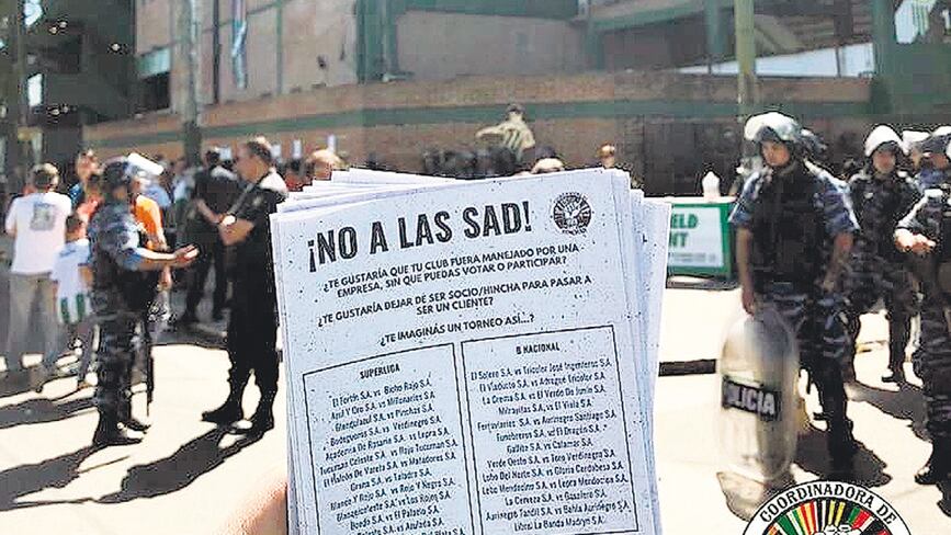 La Coordinadora de Hinchas viene realizando acciones contra las sociedades anónimas en los clubes.