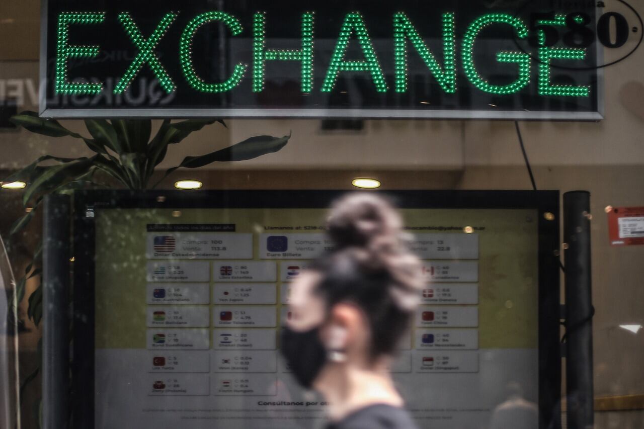 El riesgo país subió 1,3 por ciento, lo cual ubicó el índice del JP Morgan en 2430 puntos.