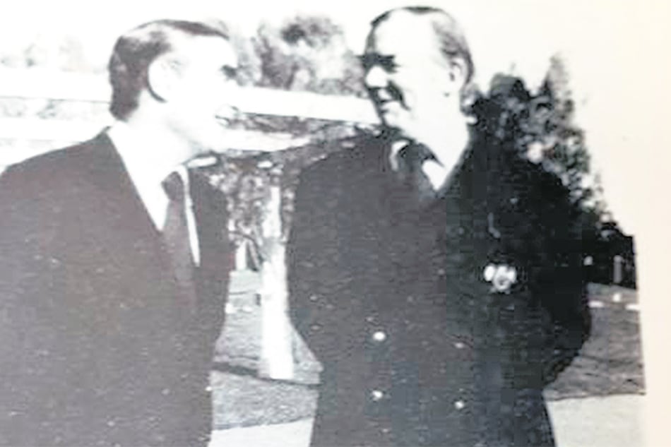 Emilio Eduardo Massera y Carlos Alberto Lacoste, los marinos que se adueñaron del fútbol argentino.