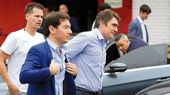 El secretario de Energía, Javier Iguacel, intentó ayer disimular el recorte de beneficios para los que menos tienen.