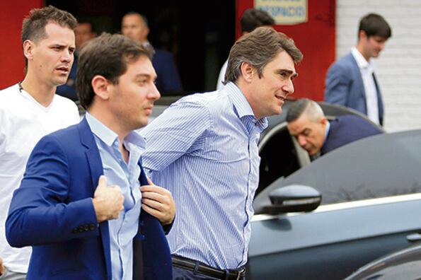 El secretario de Energía, Javier Iguacel, intentó ayer disimular el recorte de beneficios para los que menos tienen.