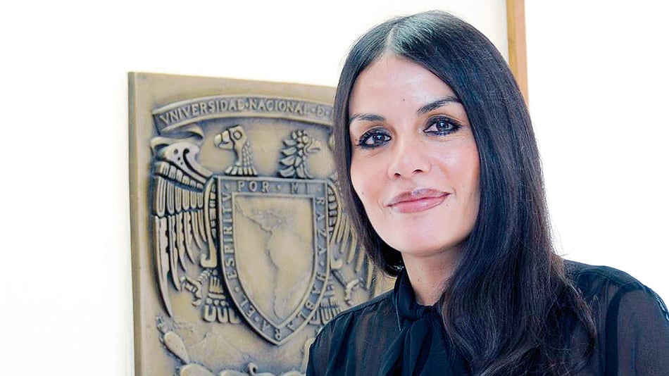 Aimeé Vega Montiel se especializa en derechos humanos de las mujeres, medios y nuevas tecnologías.