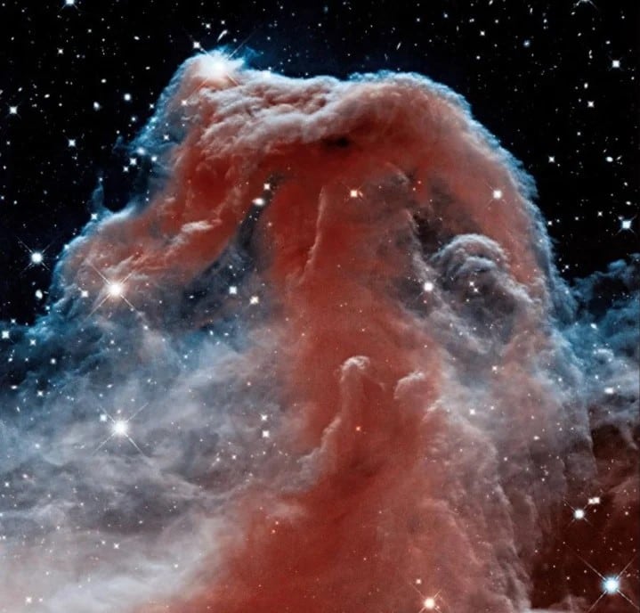 Cada segundo de video equivale a viajar 200 millones de años luz en el espacio y permite ver 200 millones de años atrás en el pasado