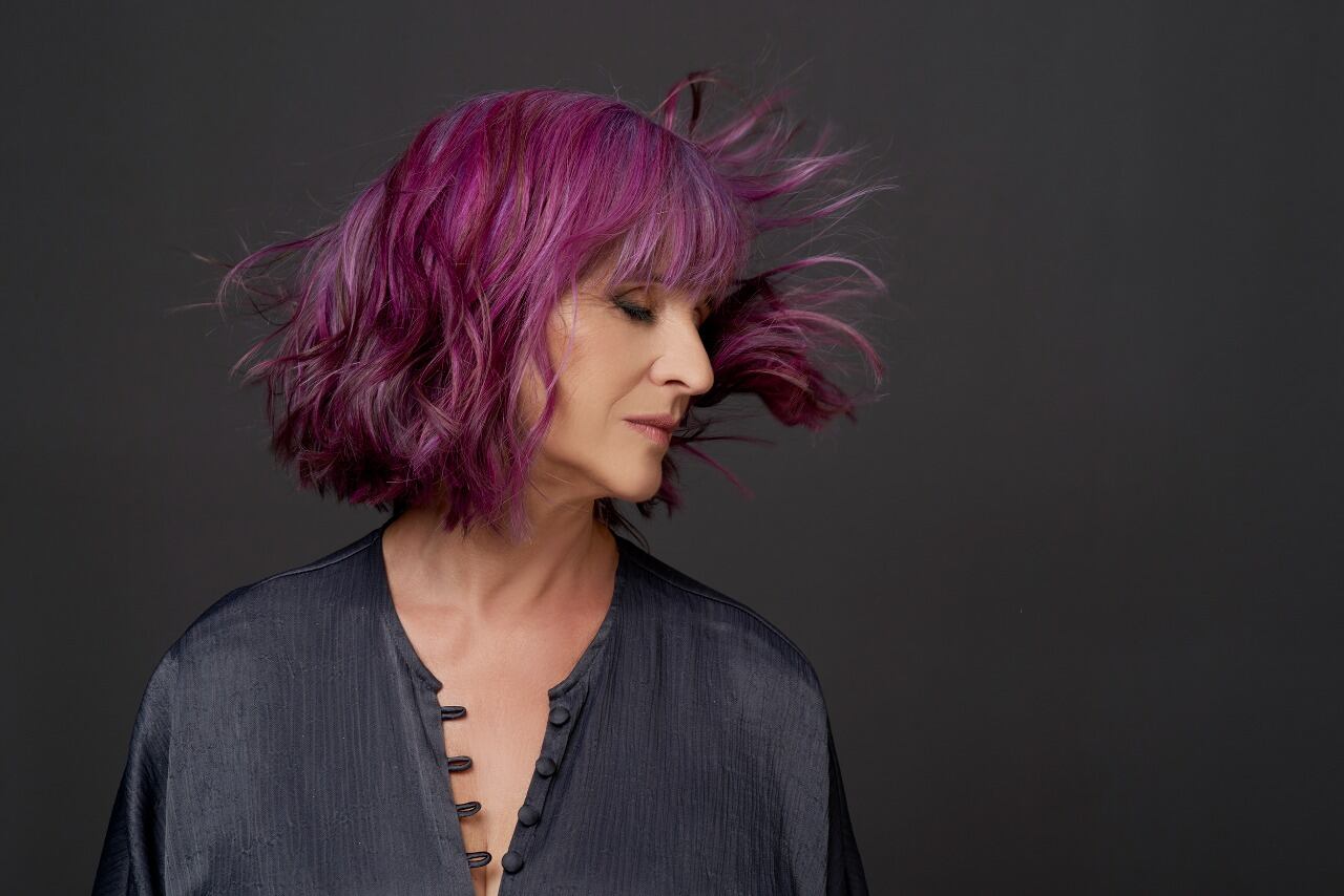 Somos lo que nos emociona es el cuarto álbum de Novaro.