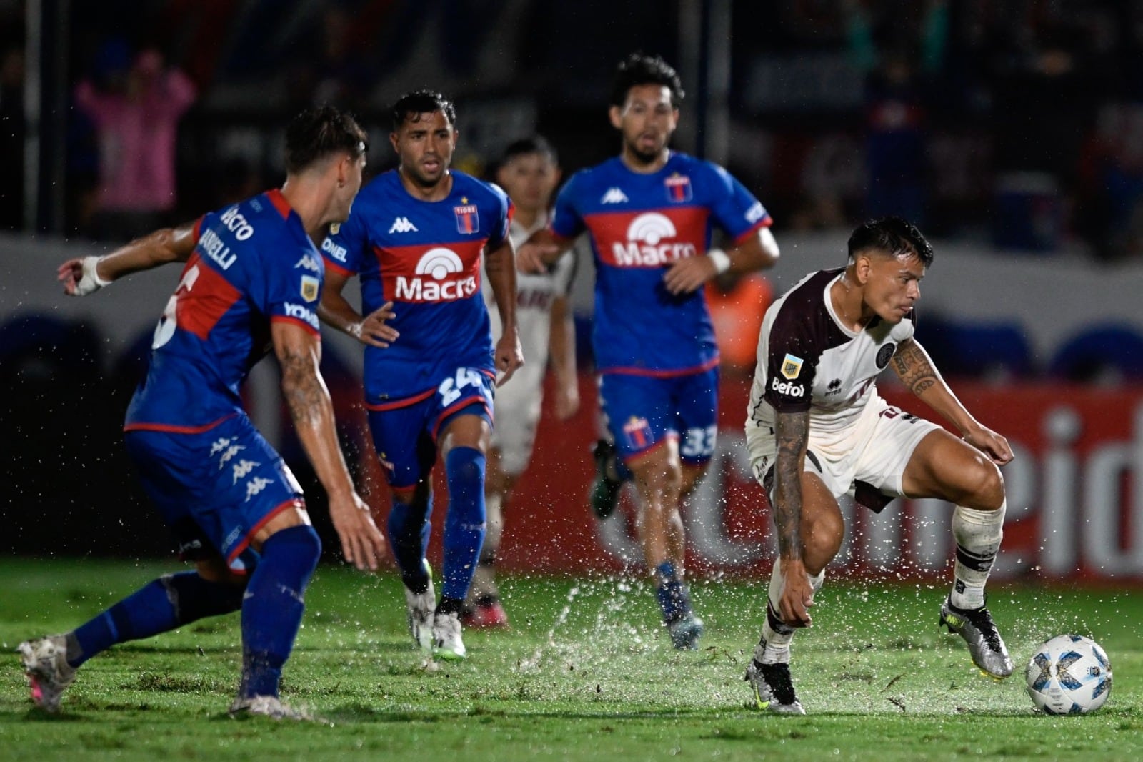 Walter Bou marcó el segundo tanto granate en Victoria