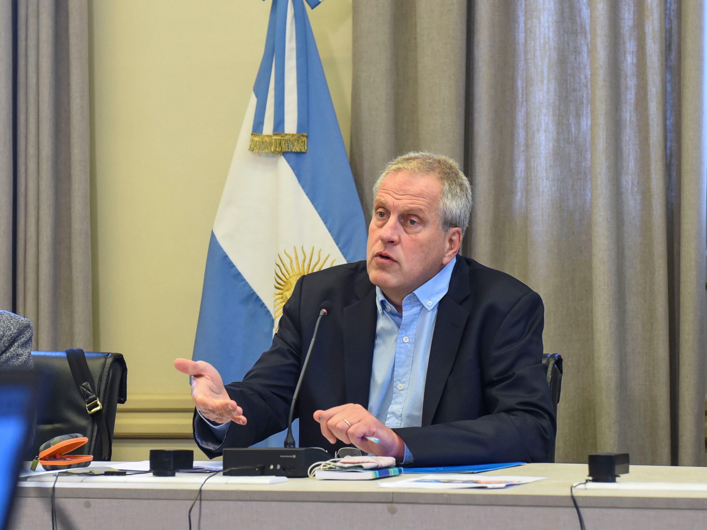 El ministro Jaime Perczyk presidió la reunión paritaria.