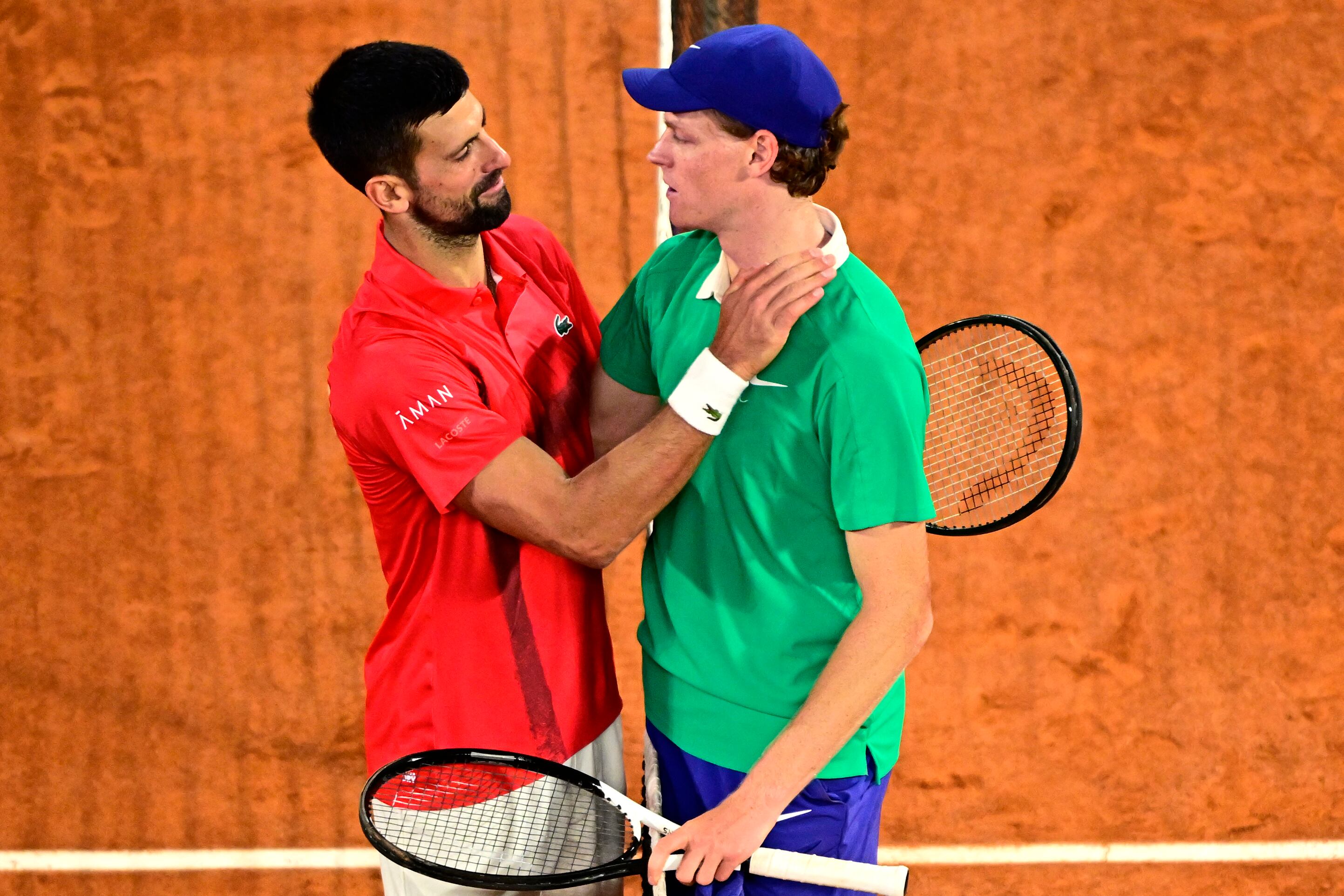 El gesto de Djokovic fue de absoluto reconocimiento para Sinner