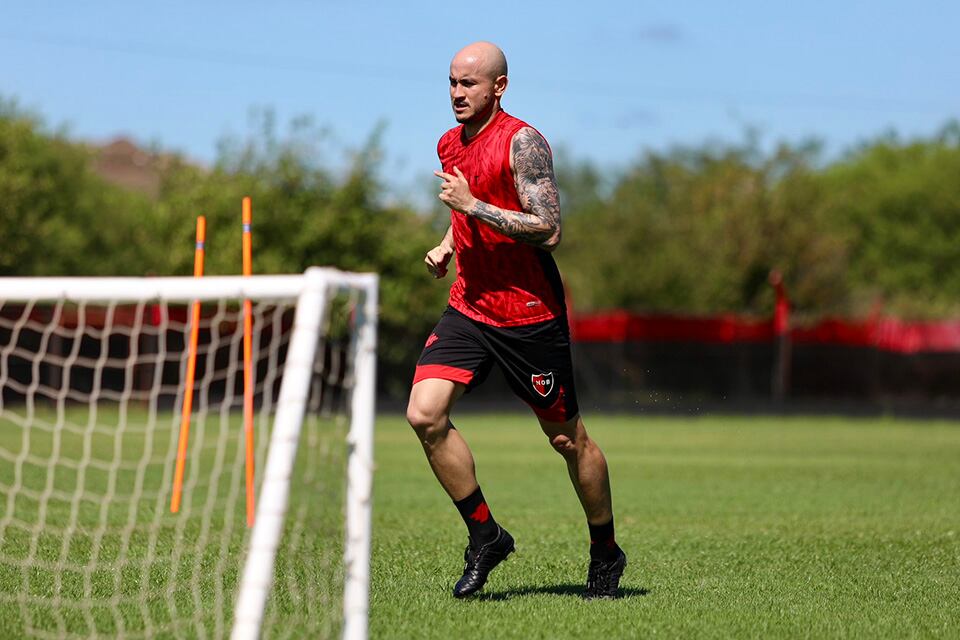 González sufrió un golpe en el tobillo izquierdo.