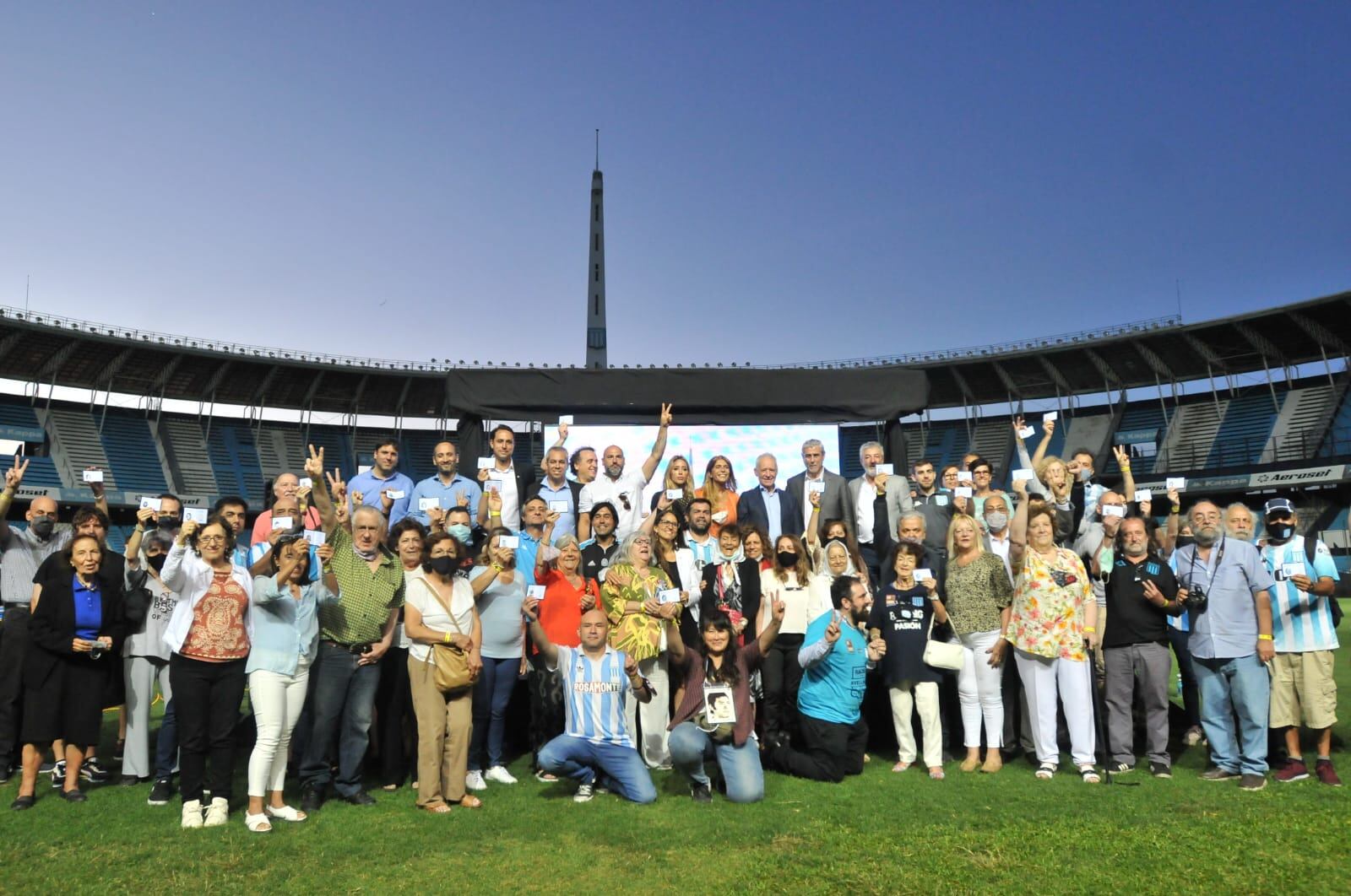 La foto final del acto académico de Memoria, Verdad y Justicia