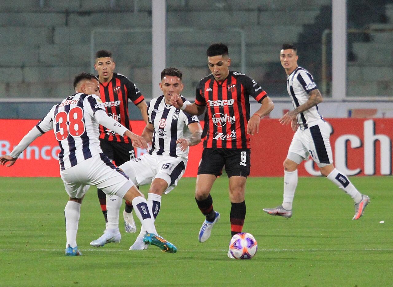 El Patrón se trajo un punto de Córdoba, pero sigue en puesto de descenso