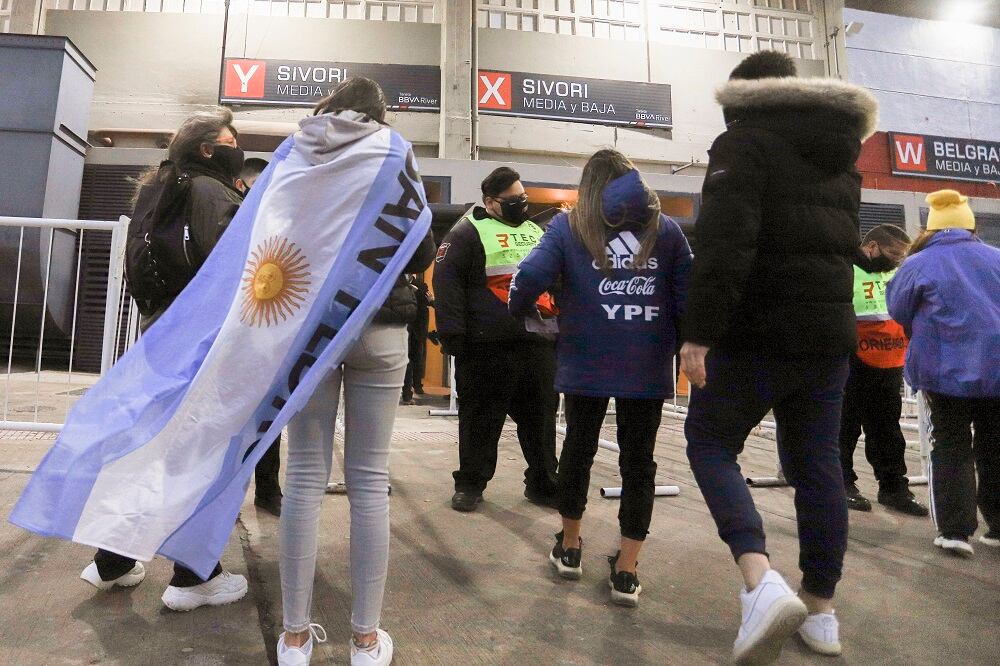 Los hinchas de la Selección en el partido anterior ante Bolivia