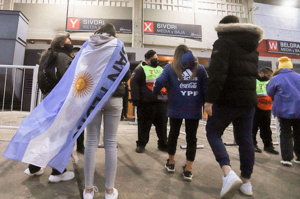 Los hinchas de la Selección en el partido anterior ante Bolivia