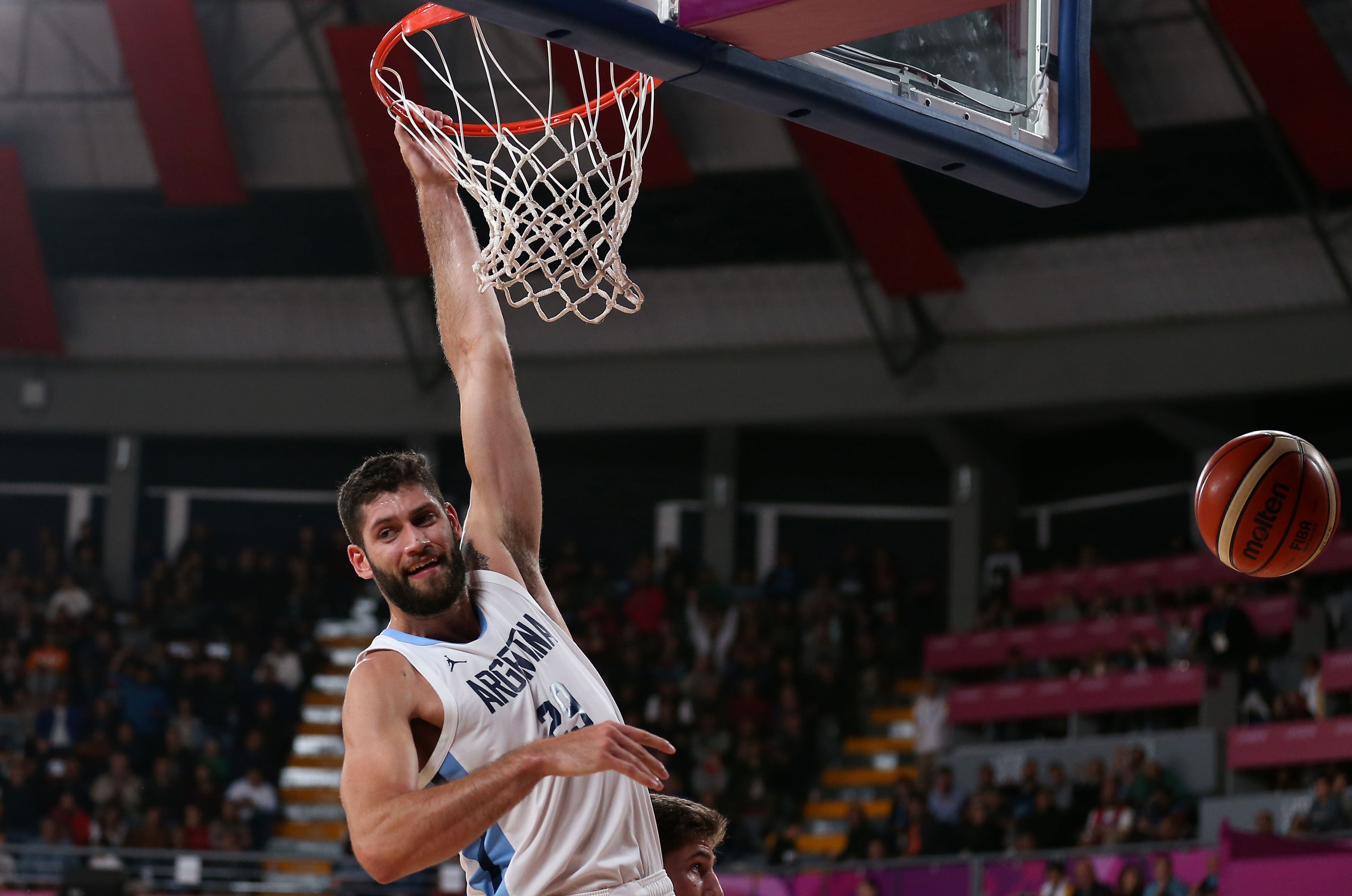 El alero de la Selección Argentina está completando su recuperación de una operación de rodilla.