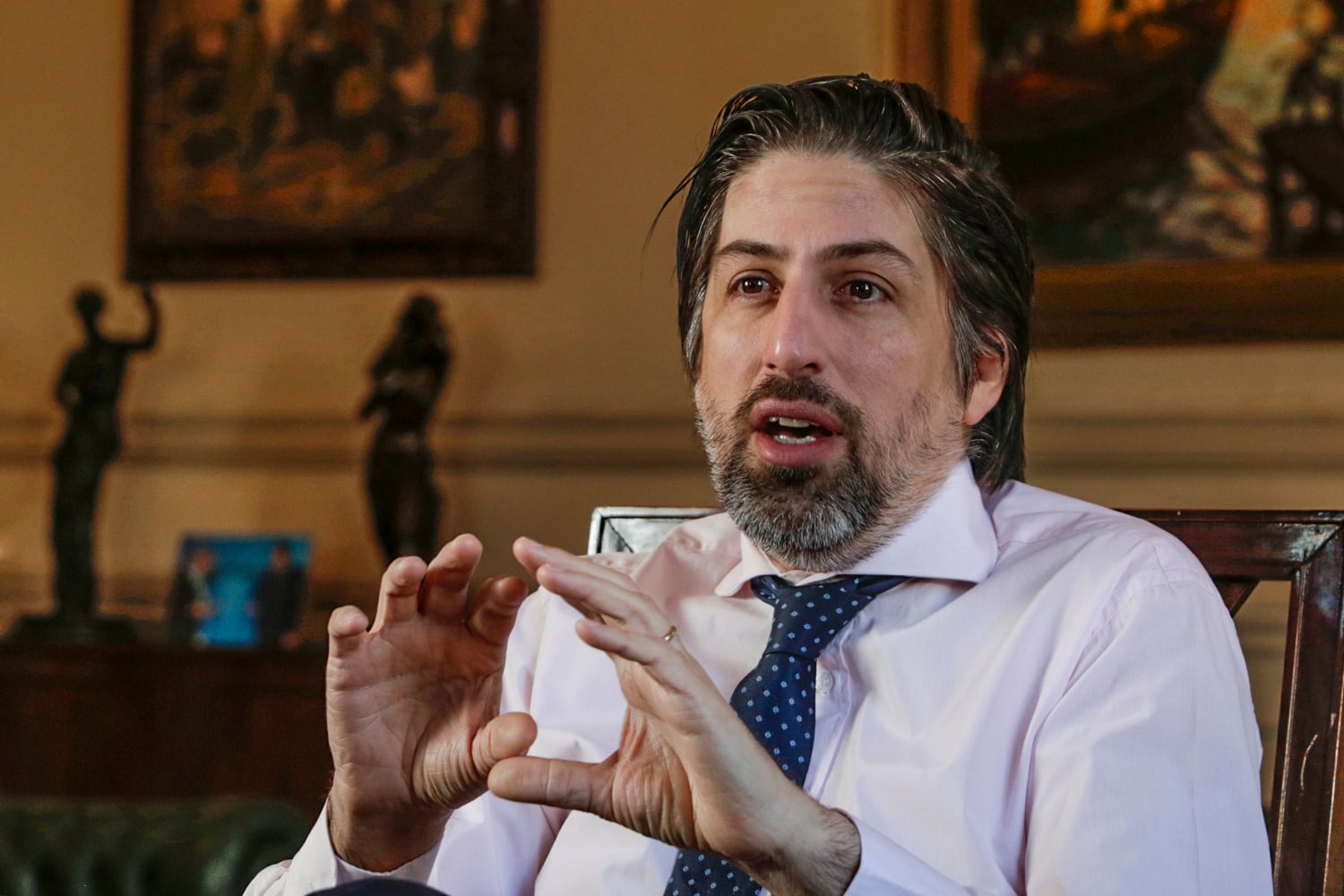 La cartera de Trotta trabaja en un regreso próximo a las aulas con modalidad dual, clases presenciales y remotas.