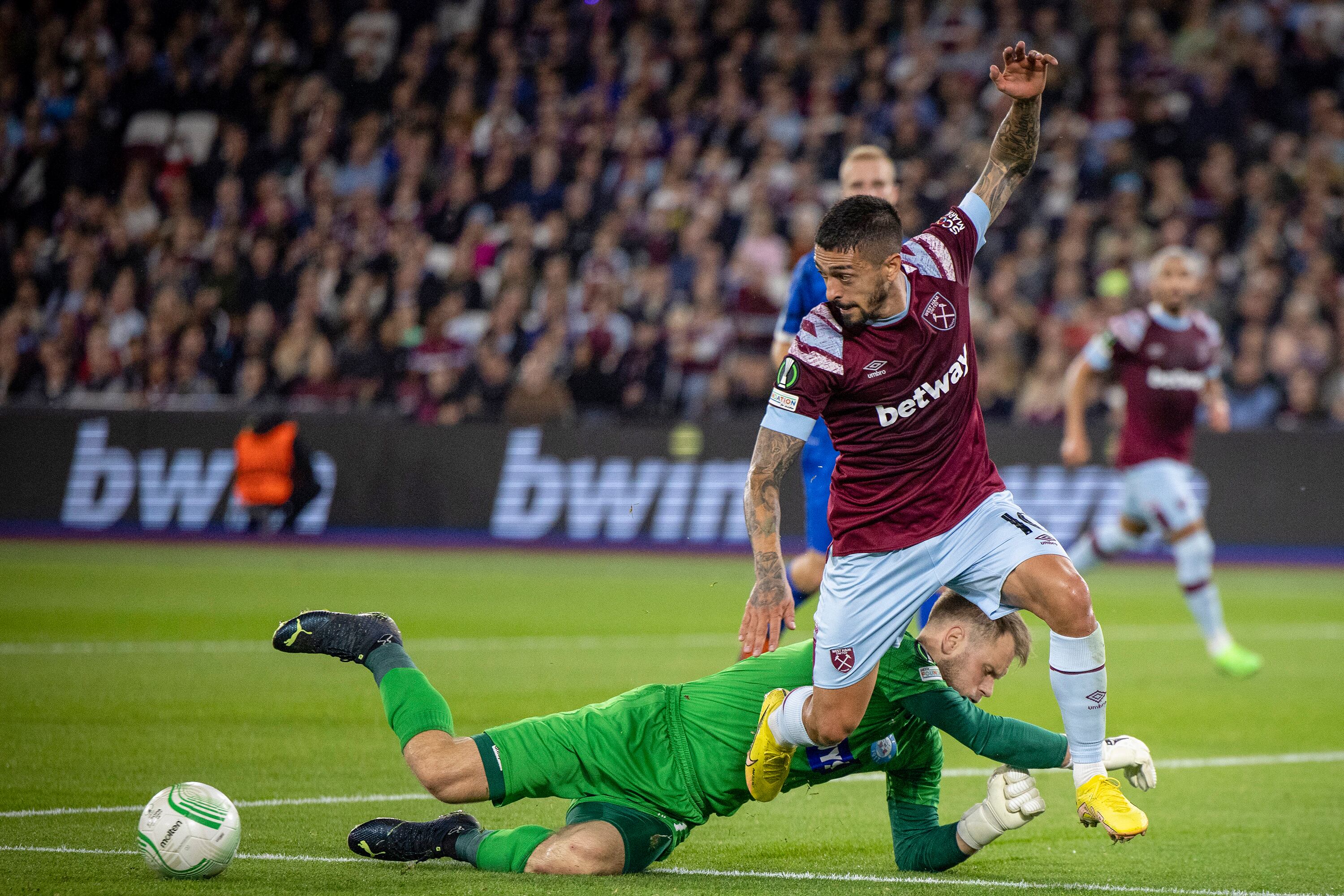 En acción, Lanzini fue titular en el éxito del West Ham