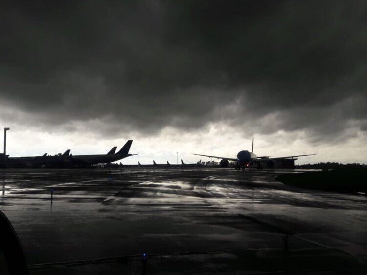 La actividad en Aroparque y Ezeiza se vio alterada