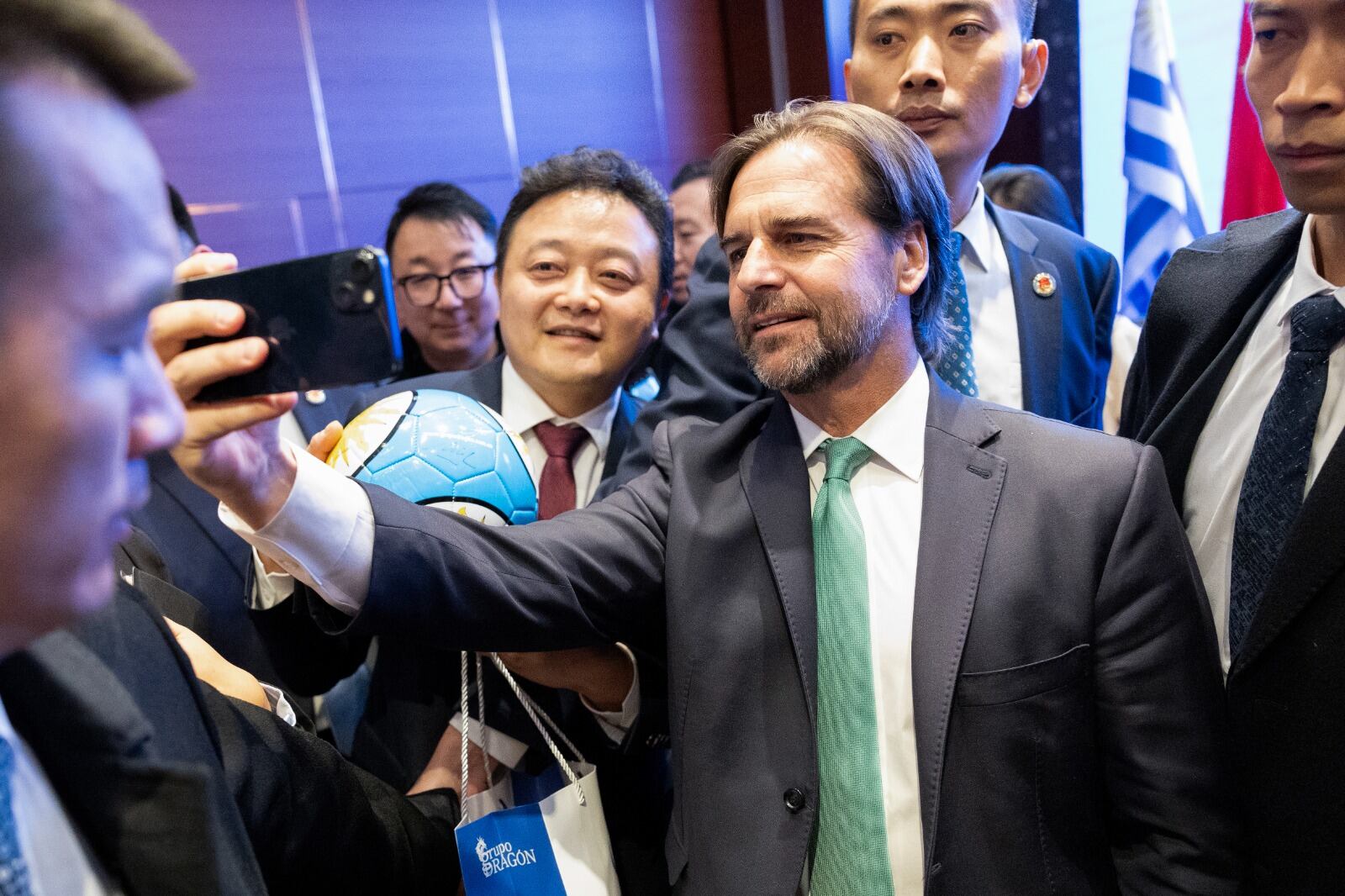 Lacalle Pou en China.