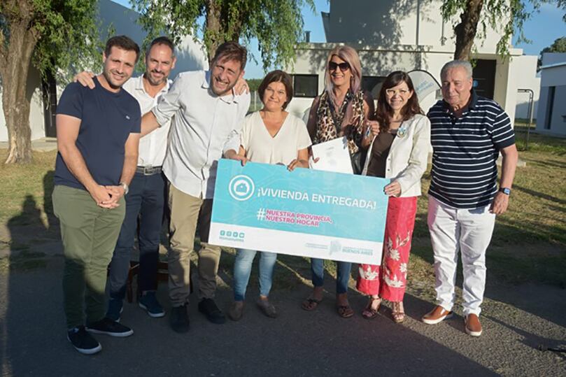 Silvina Batakis encabezó la entrega de viviendas en Inés Indart