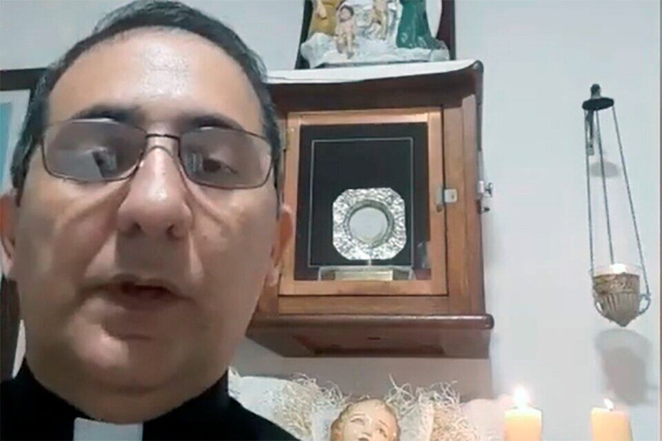 “En caso de reincidencia la pena canónica será mayor, pudiendo llegar a la suspensión del ministerio”, le advirtió el obispado a Rodrigo Vázquez.