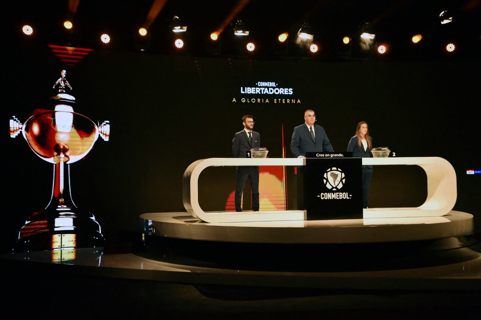Este lunes se sortearon los cruces de octavos de la Libertadores.