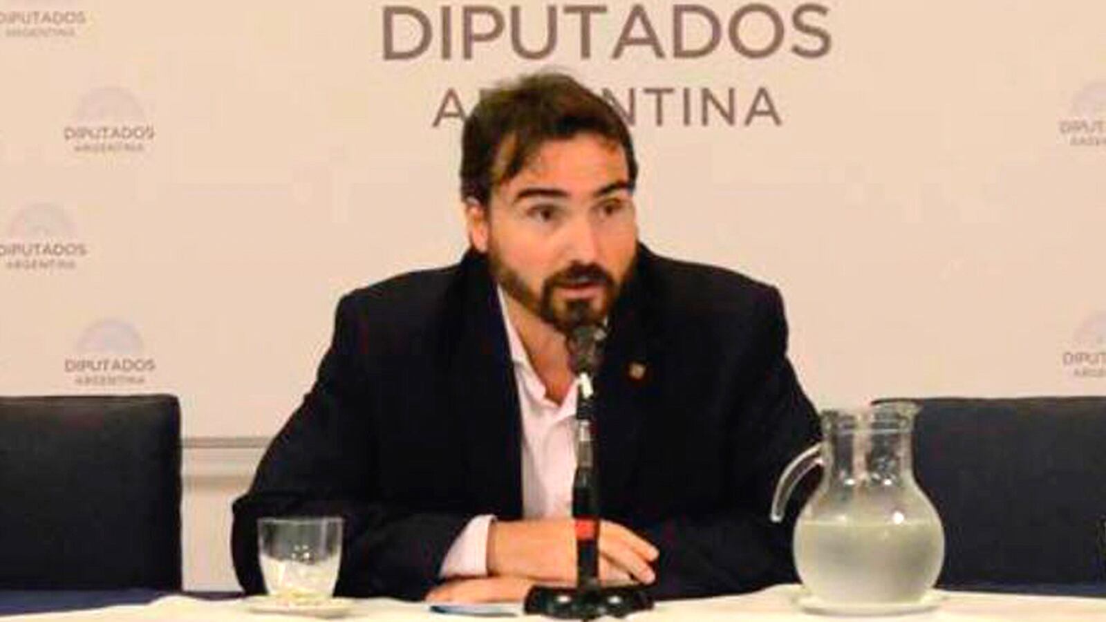 En 2016, el diputado nacional de Cambiemos Lucas Incicco anunció la construcción de los jardines.