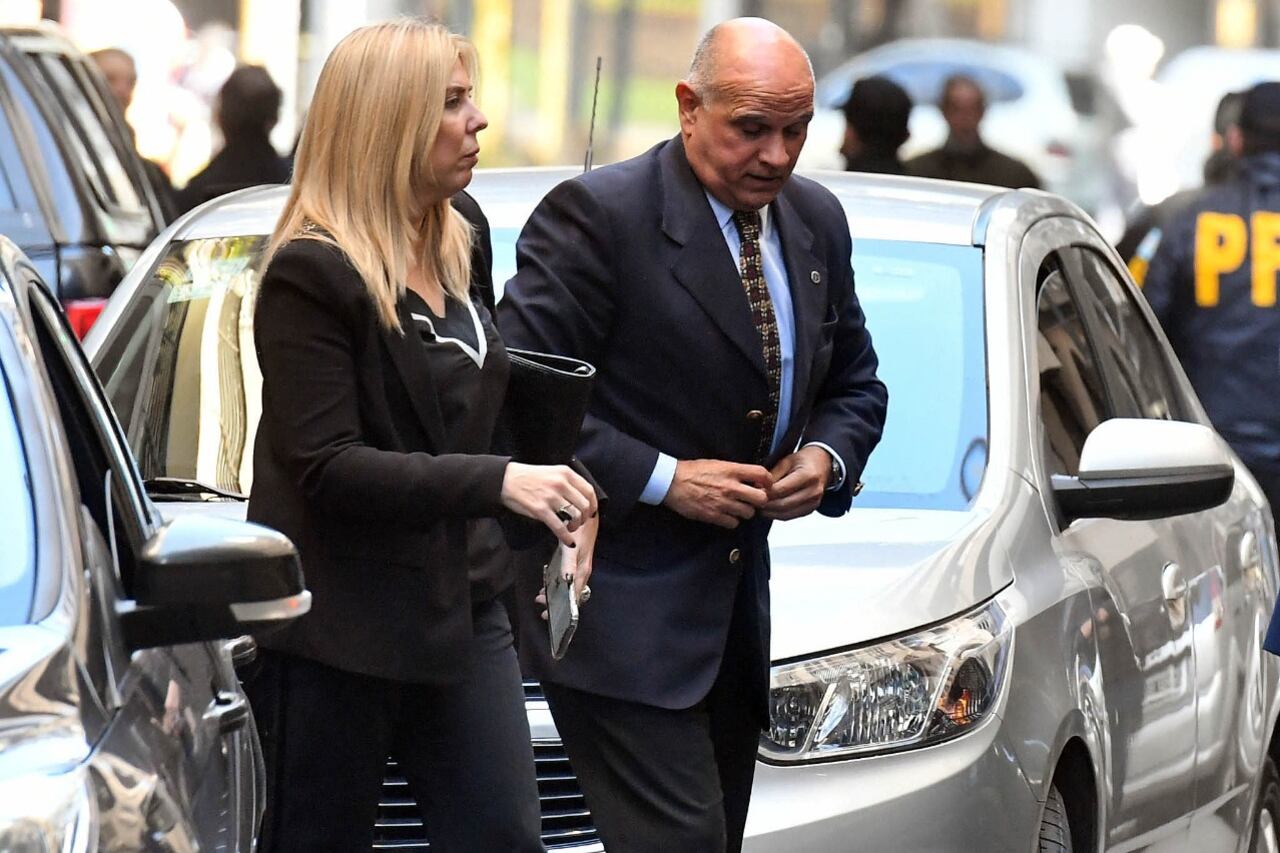 La jueza María Eugenia Capuchetti y el fiscal Carlos Rívolo, tras el intento de asesinato de Cristina Kirchner.