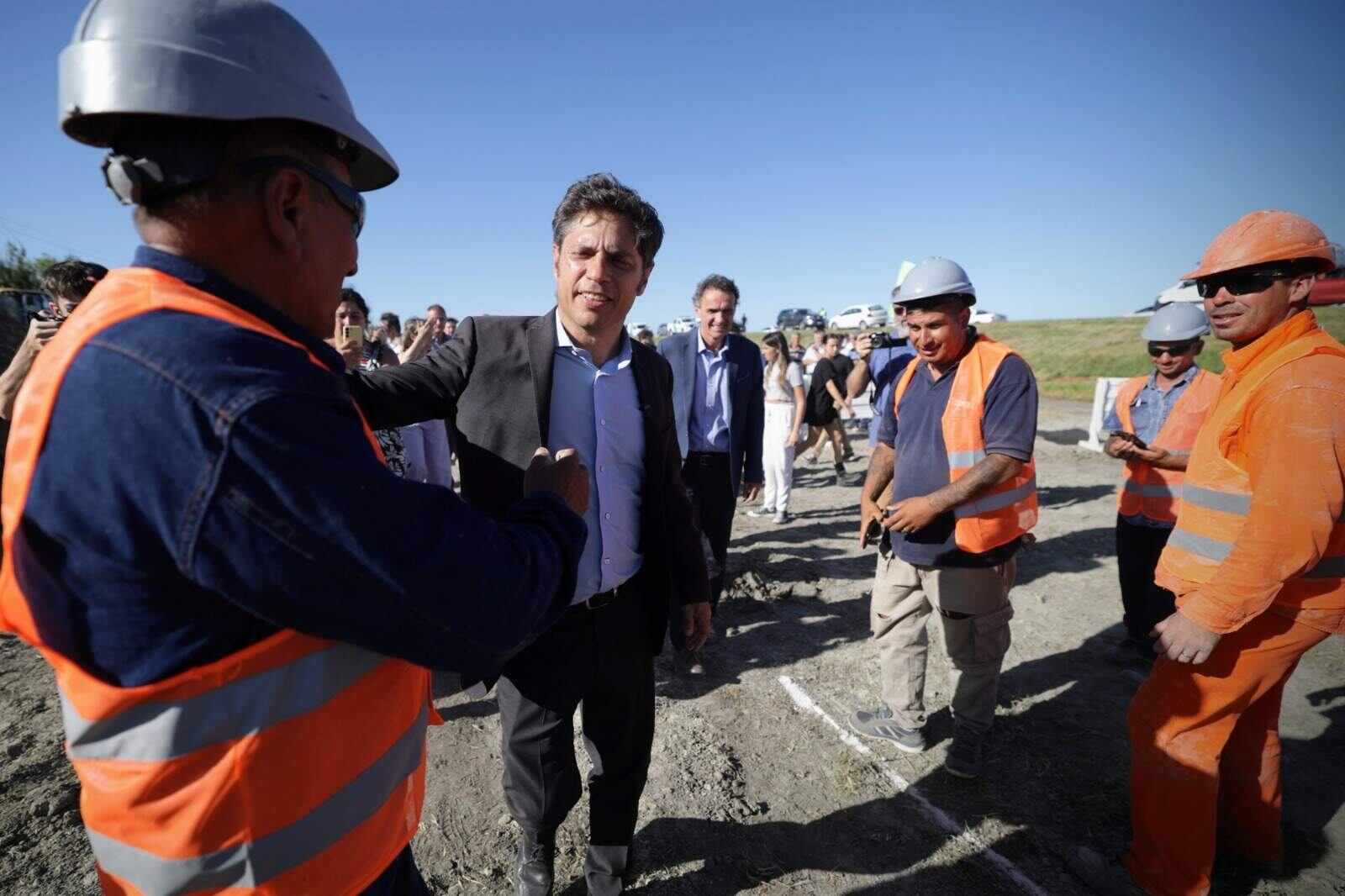 Kicillof definió la autovía como una "obra central, estratégica, y emblemática"
