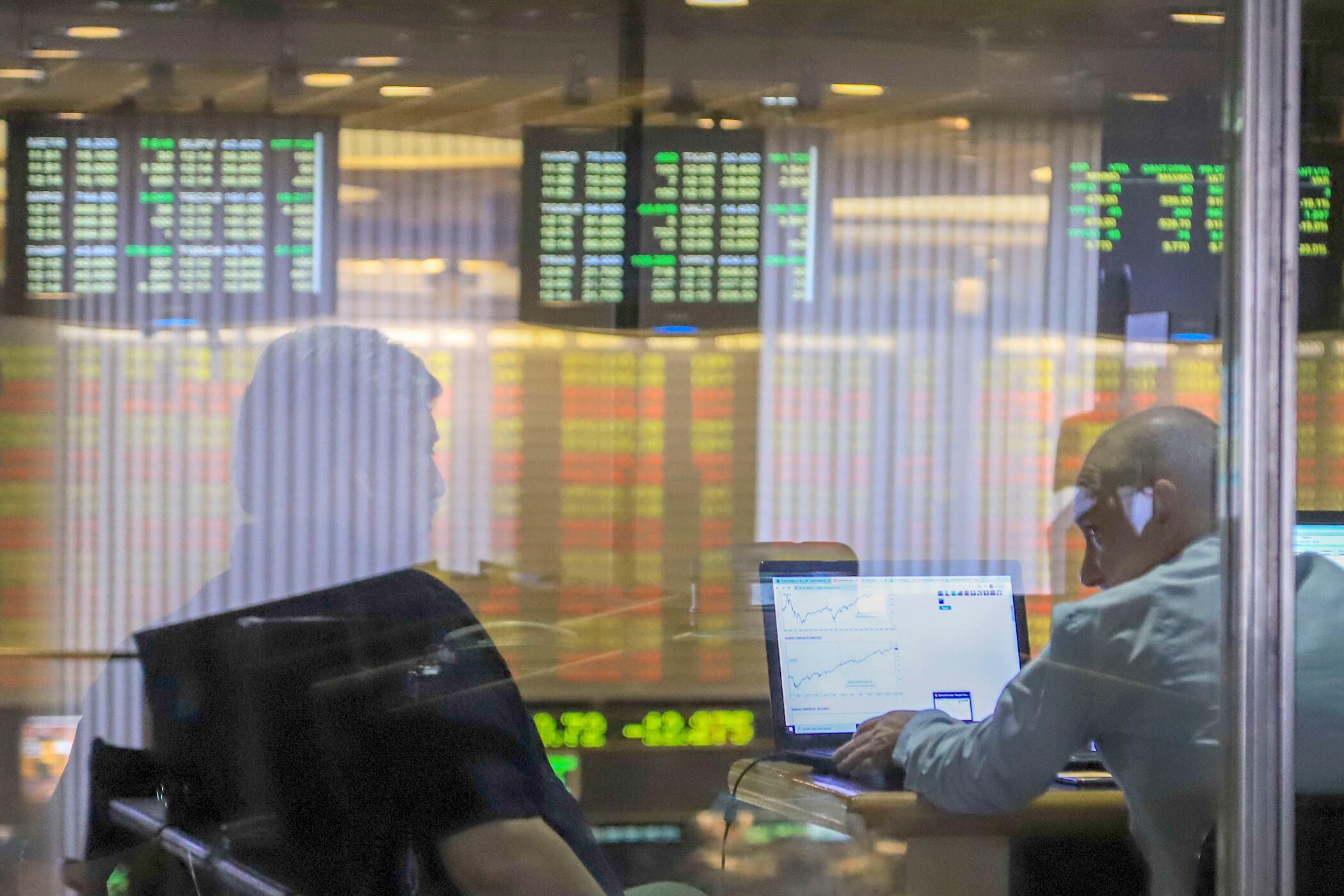 Entre las acciones más golpeadas se destacaron Central Puerto, Transportadora de Gas del Norte, Metrogas y Comercial del Plata.