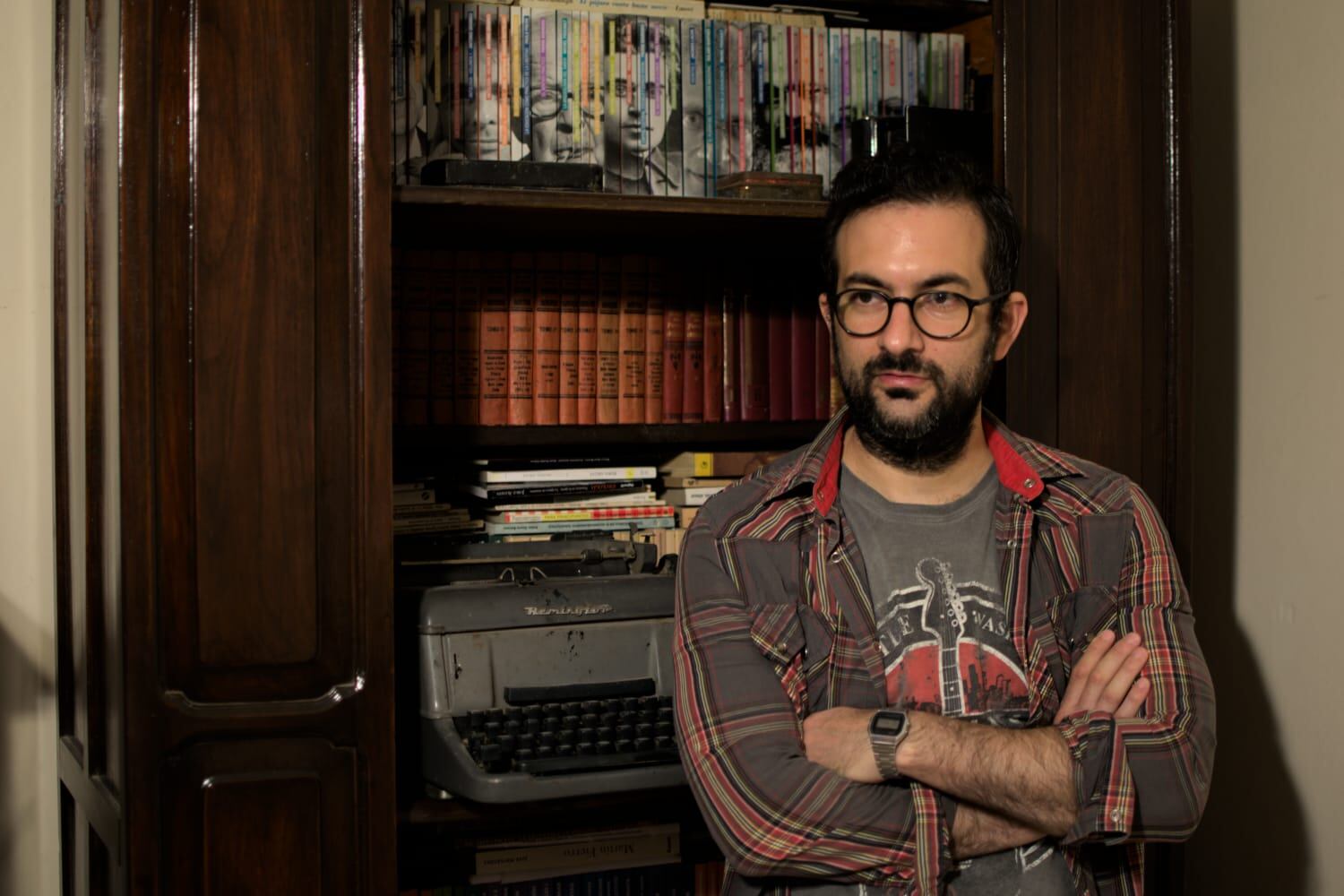 Ariel Pennisi es escritor, periodista y psicólogo de la UNR.