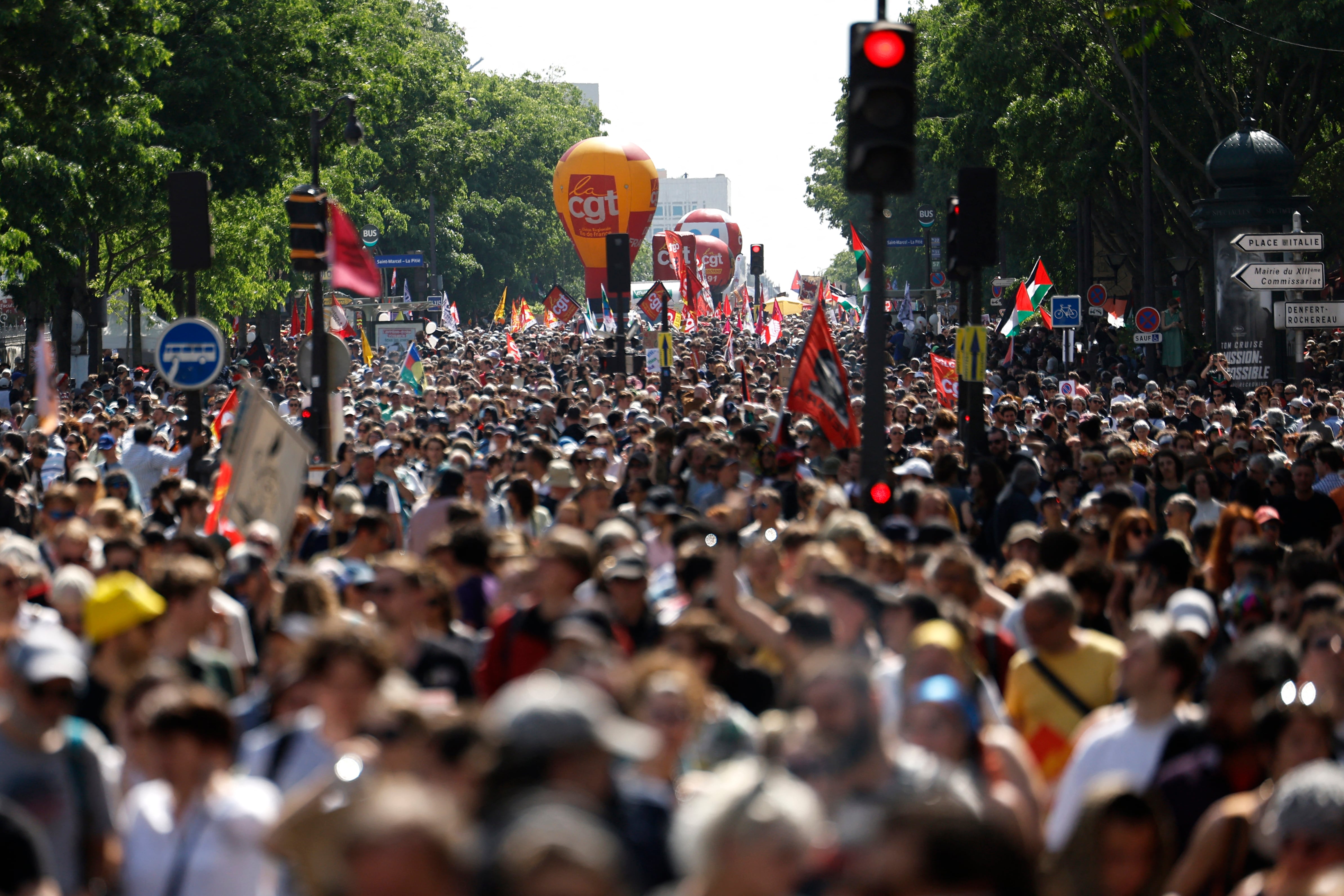 Manifestación por el Día del Trabajador en París.