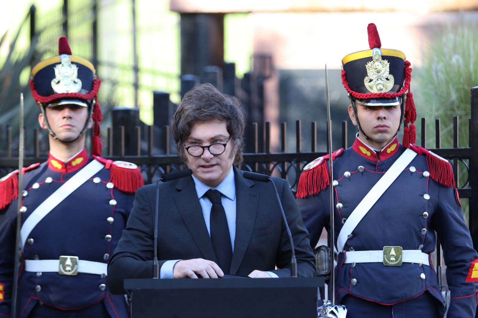 Para el CECIM, Milei actuó en contra de los mandatos constitucionales.