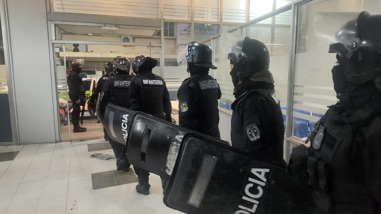 Requisa en la Comisaría 1°, imagen tomada por el comisionado agredido. 
