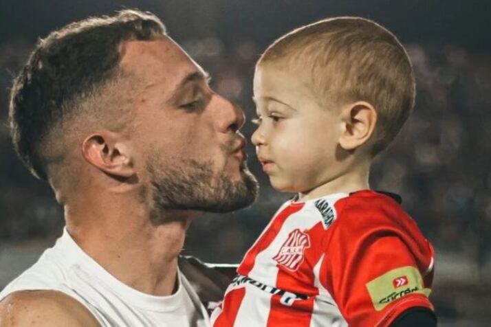 Nicolás Sansotre junto a su hijo Felipe. (Foto:@nicosansotre)