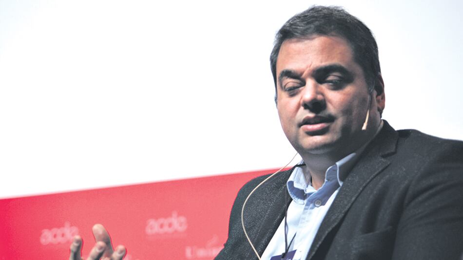 Jorge Triaca, ministro de Trabajo, impulsó la medida que fue calificada como persecutoria.