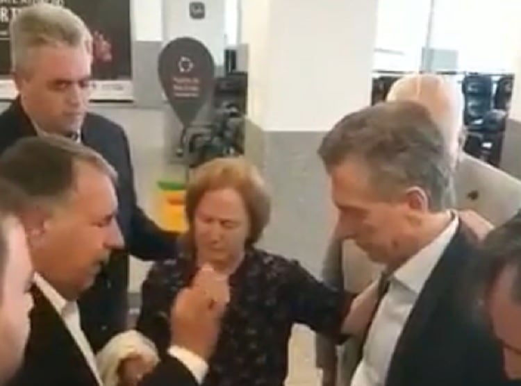 Macri, en el momento de la bendición. 