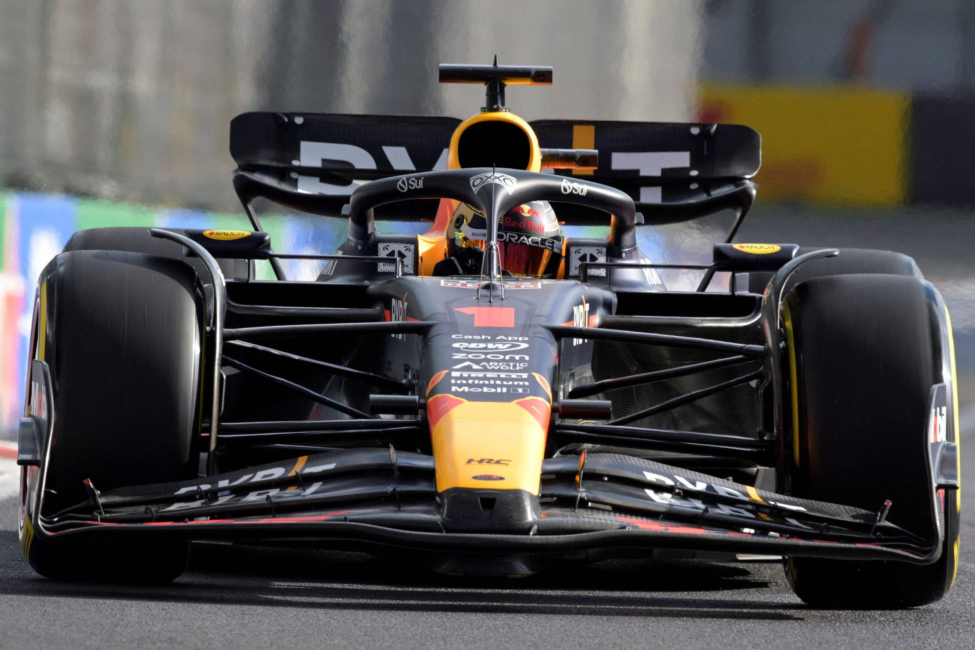 El tricampeón mundial fue el más veloz en la segunda sesión de ensayos