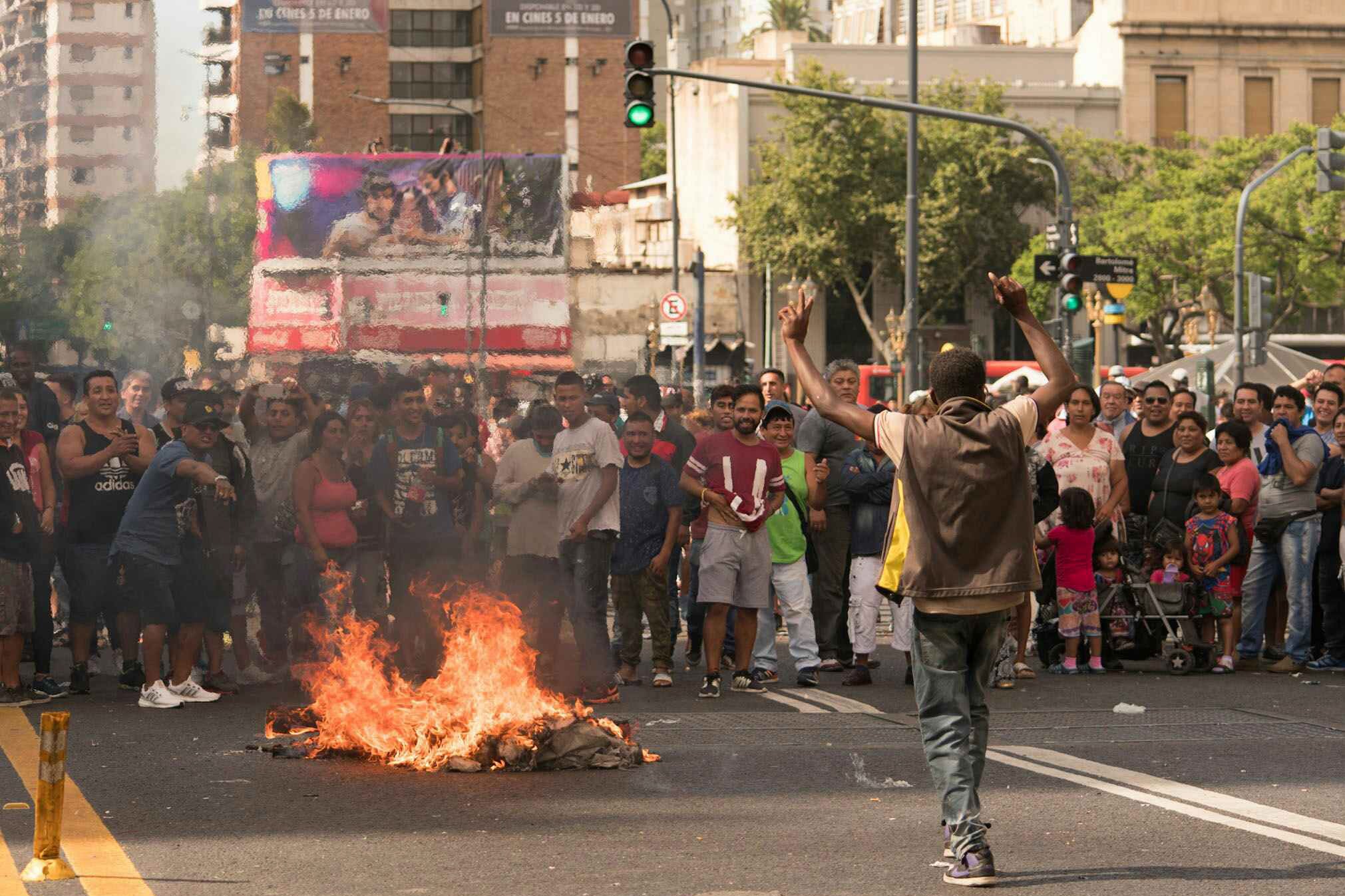 Los vendedores cortaron las avenidas Pueyrredón y Rivadavia.