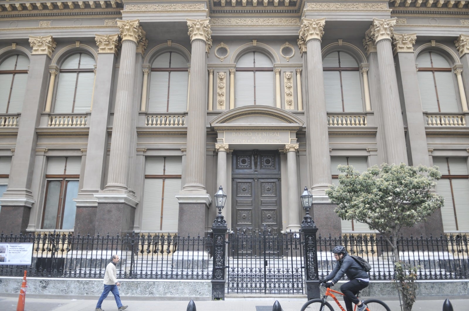 El Banco Central difundió el reporte sobre las proyecciones económicas de consultoras y bancos.