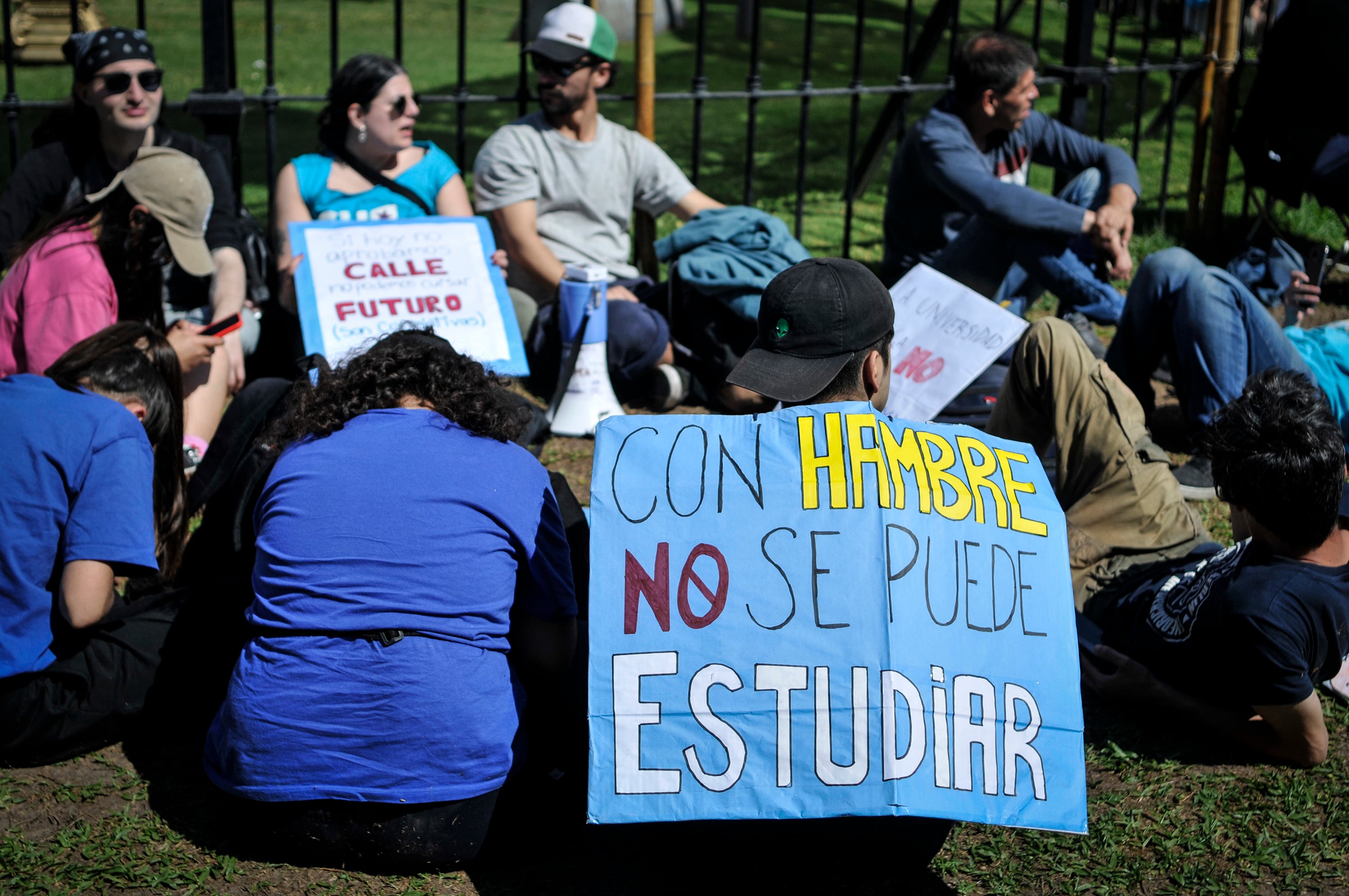 Protesta contra Milei hambre estudio-19/10/2024