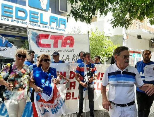 AMP protestó por los montos de las facturas de luz. 