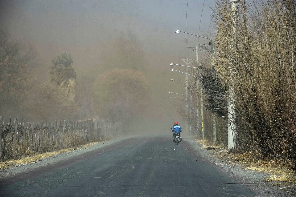 Ocho provincias argentinas bajo alerta amarilla por vientos fuertes, según el SMN. (Imagen: Télam)