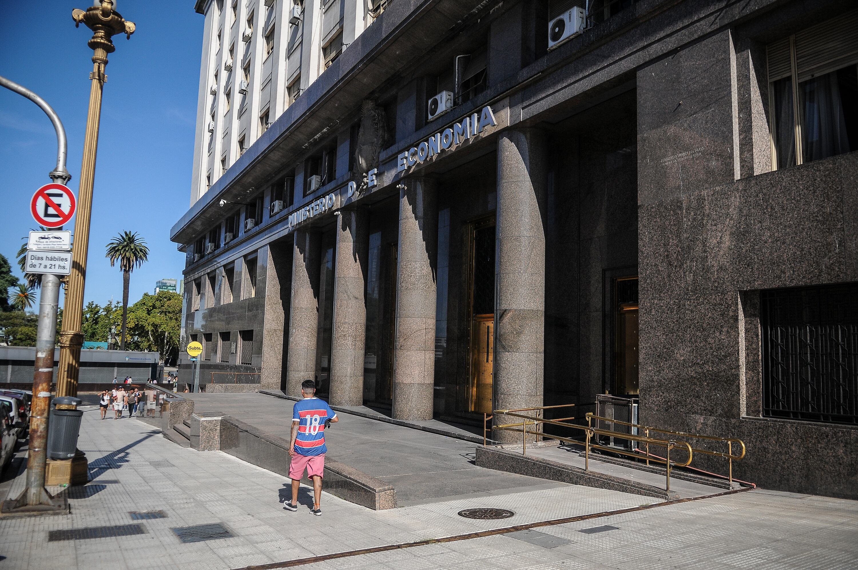 El jueves Hacienda testeará el nivel de adhesión de los privados